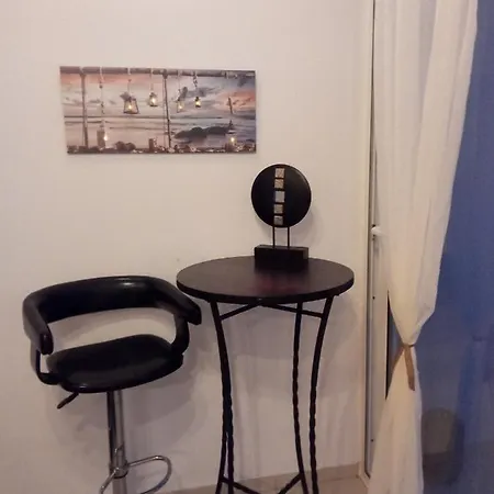 The Pink House1 - Beautiful Sea Side Апартаменты